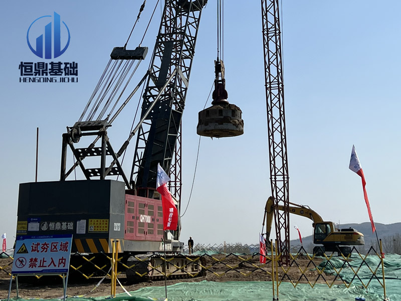 信豐高新區(qū)5G精密制造產業(yè)園建設項目地基強夯工程